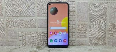 Продам телефон SAMSUNG A11