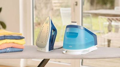 Парогенератор BRAUN CareStyle 1 Pro IS1512BL