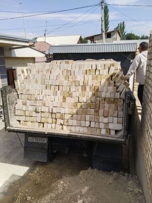 Кирпичи, жженный кирпич