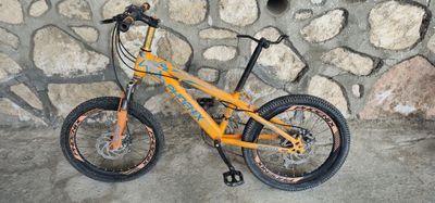 Velosiped sotiladi
