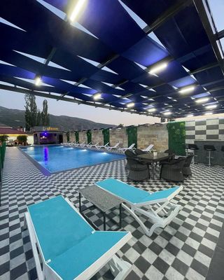 Сдаётся большая дача люкс класса “Lemon House” в Чарваке