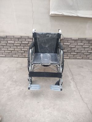 Nogironlar aravasi yangi