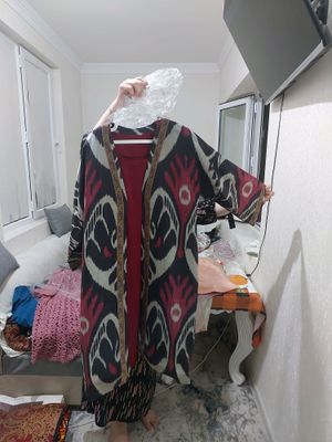 Платья