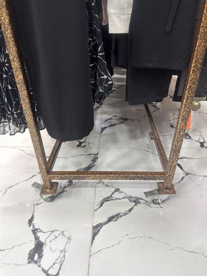 Стильяж для одежды