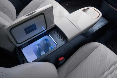 Zeekr X screen protector va car fridge — yangi, original