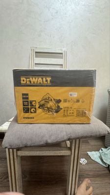Циркулярной пила Dewalt 560