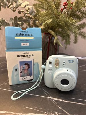 Камера Instax mini 8