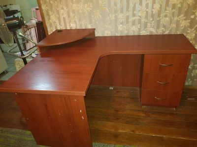 Продам большой офисный стол