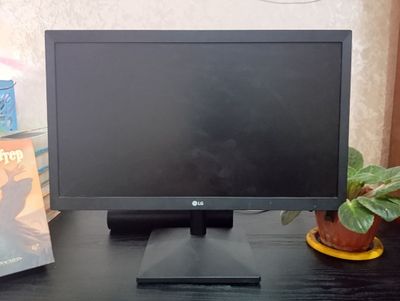 Монитор LG 20MK400A