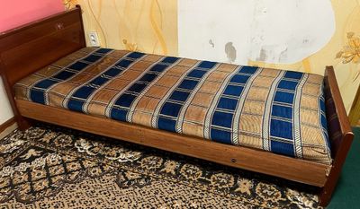 Односпальная кровать