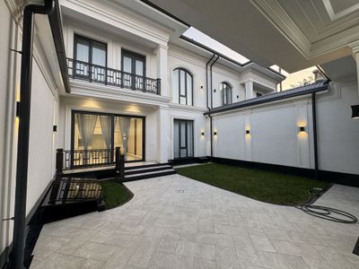 Ор-р: Центр Луначарский Продается Новый Евро дом 3,3 соток 600м2 7.ком
