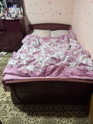 Кровать в хорошем состоянии б/у
