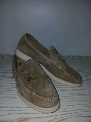 продаётся новый   loro Piana