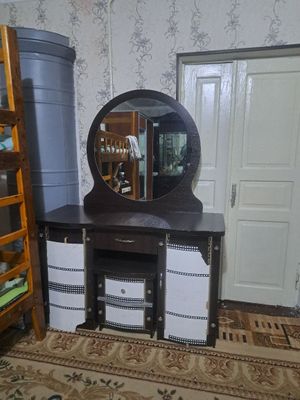 Камот мебель в среднем состоянии