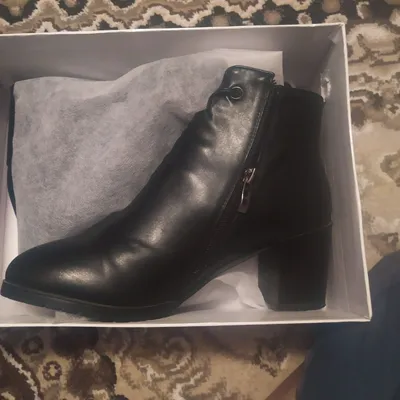 Женская полусапожка продаётся