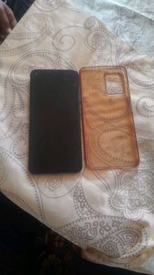 telefon sotiladi narxi 900_ ming kami bor aybi yoq