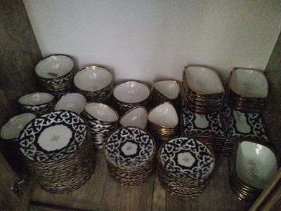 chini buyumlari sotiladi