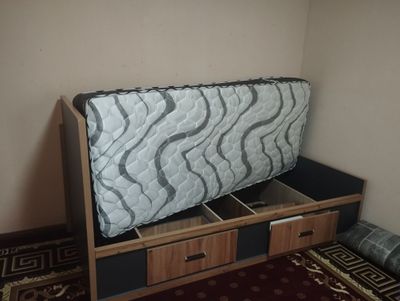 Karavat 1 kishilk