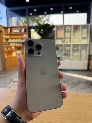 Halol nasiyaga bor Iphone 15 pro max