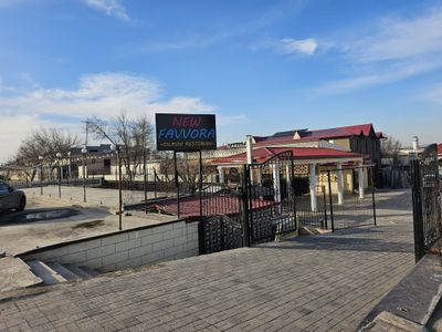 Бетонкани бўйида жойлашган фаввора кафеси сотилади