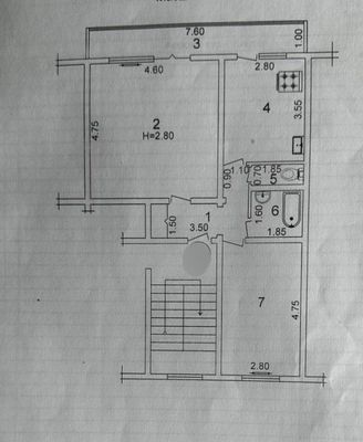 TTZ-4 massivida 2/2/9 kvartira sotiladi. Mirzo-Ulug'bek tumani