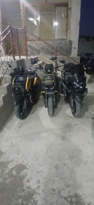 Mopedlar skuterlar