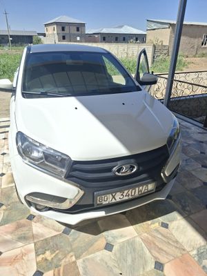 Lada x ray radnoy