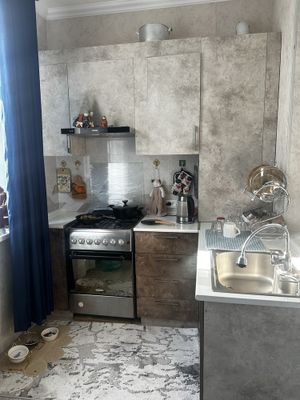 Продается квартира гостинница Сафир фрунзеский массив, кирпичный дом.