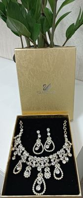 Продам комплект Сваровски
