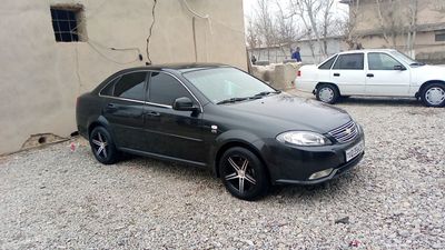 2015 jentra 148000 yurgan xolati alo benzin metan