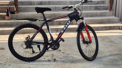 velosiped x-zaaz sotladi