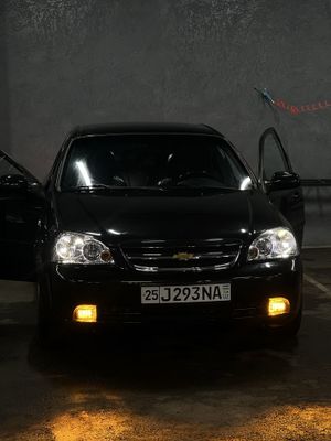 lasetti 1.8sotiladi
