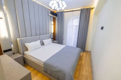 2-комн. квартира, метро Космонавтов пешком, 4/9 этаж