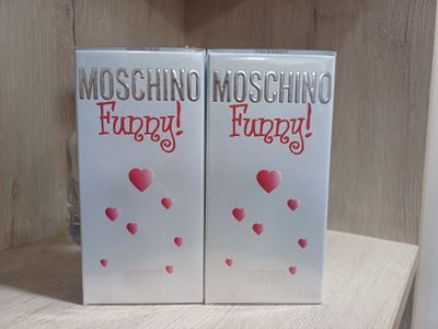 Продается парфюм Moschino funny оригинал