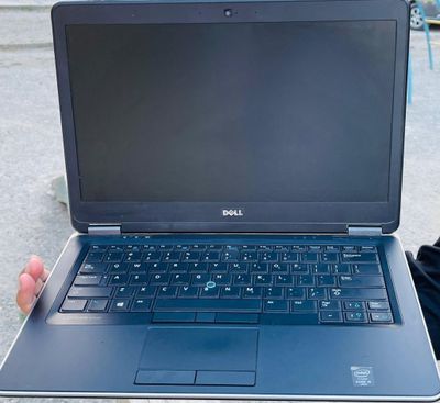 DELL Latitude E7440