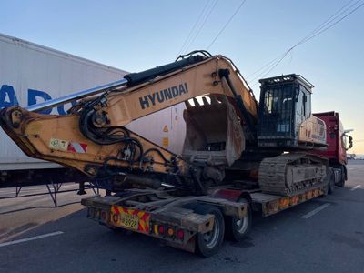 Excavator HYUNDAI HX300