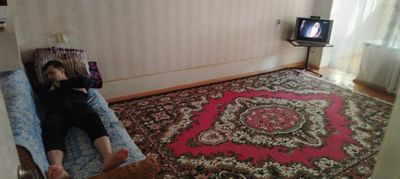 Kvartira sheriklikka 3 ta bola kerak