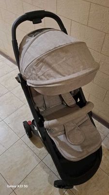 Коляска использовали 2 раза. Почти новая!!