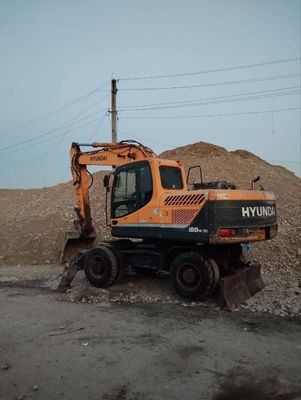 Колёсный экскаватор HYUNDAI 180 2016 йил , Аппарат ковш- 0