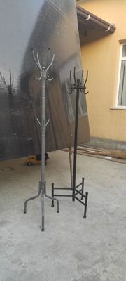 Продам вешалки для одежды