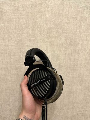 Проводные наушники, модель: Beyerdynamic DT 990 PRO 250