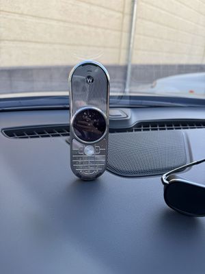 Motorola Aura R1