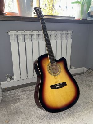 Srochno!!! Gitara sotiladi: Yamaha akustik gitara (sunburst)