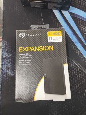 USB Seagate 1TB.