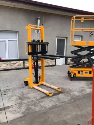 Подъемник, штабелер, тележка ,рохли, рохля кара