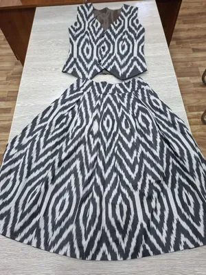 Jaget, yubka. Yaxshı adrasdan tıkılgan