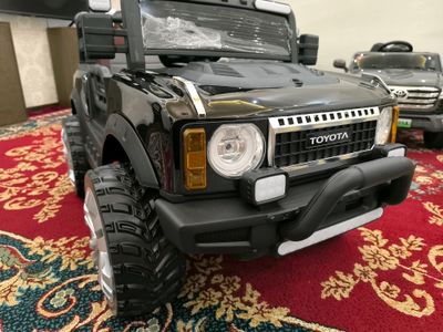 Детский электромобиль Toyota