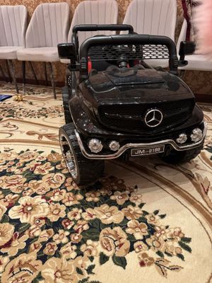 Детский электромобиль mercedes benz v 8