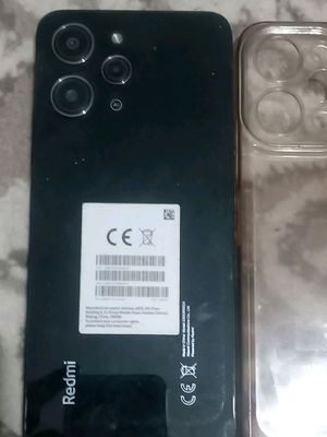 Redmi 12 8/256gb 6 oy bulgan hamma joyi juda zur