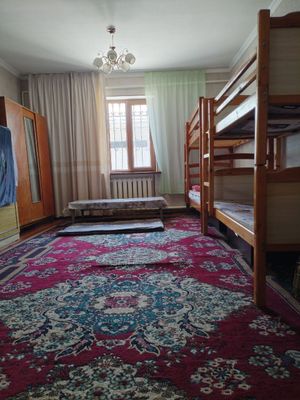 Ijaraga talaba qizlarga hovli uy pedagogika universiteti yaqinida